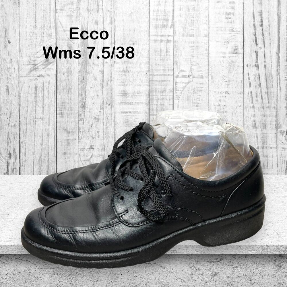 ECCO Women's Black Leather Casual Lace Up Sneaker Size 7.5‎ / 38 M